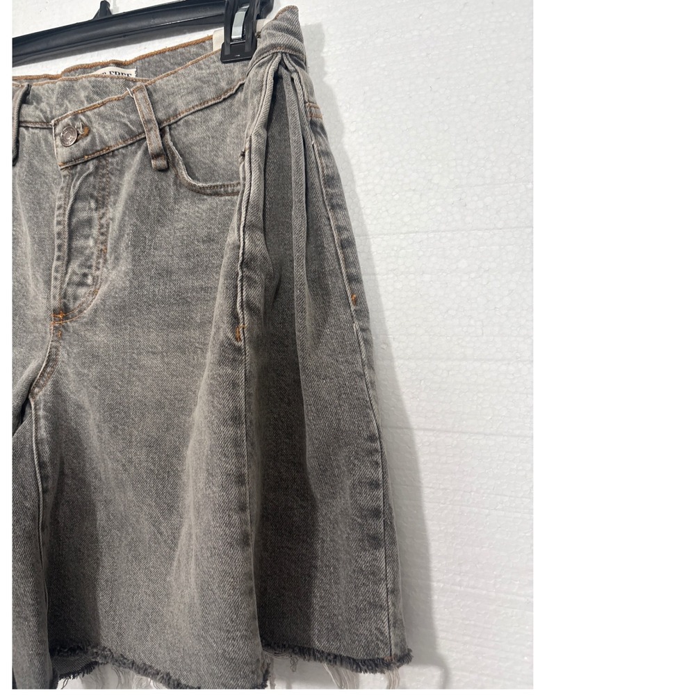 We The Free Shorts Women 26 Grey Boomerang High Rise Long Crossover Waist Denim - Picture 5 of 12